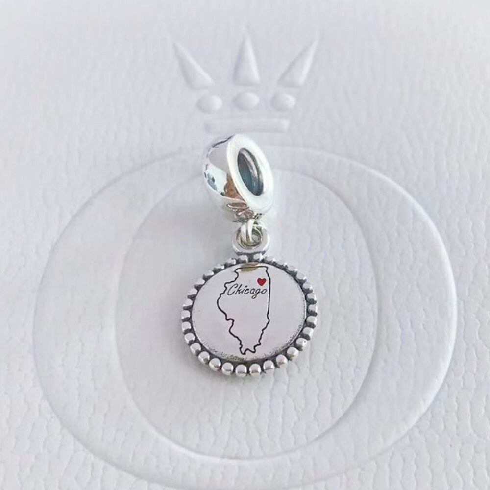 Pandora Chicago Map charm